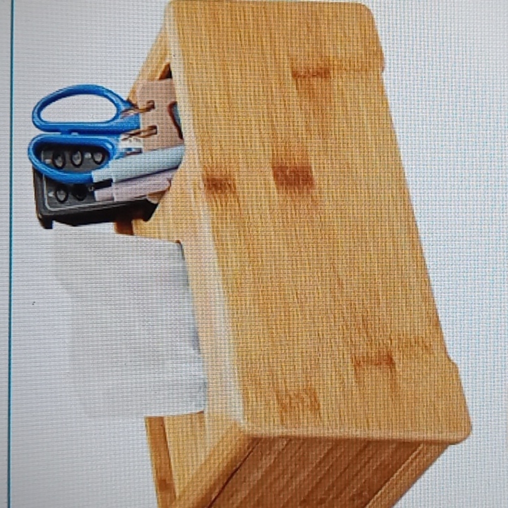 Fab and useful bamboo Tissue holder with storage organizer NWT!